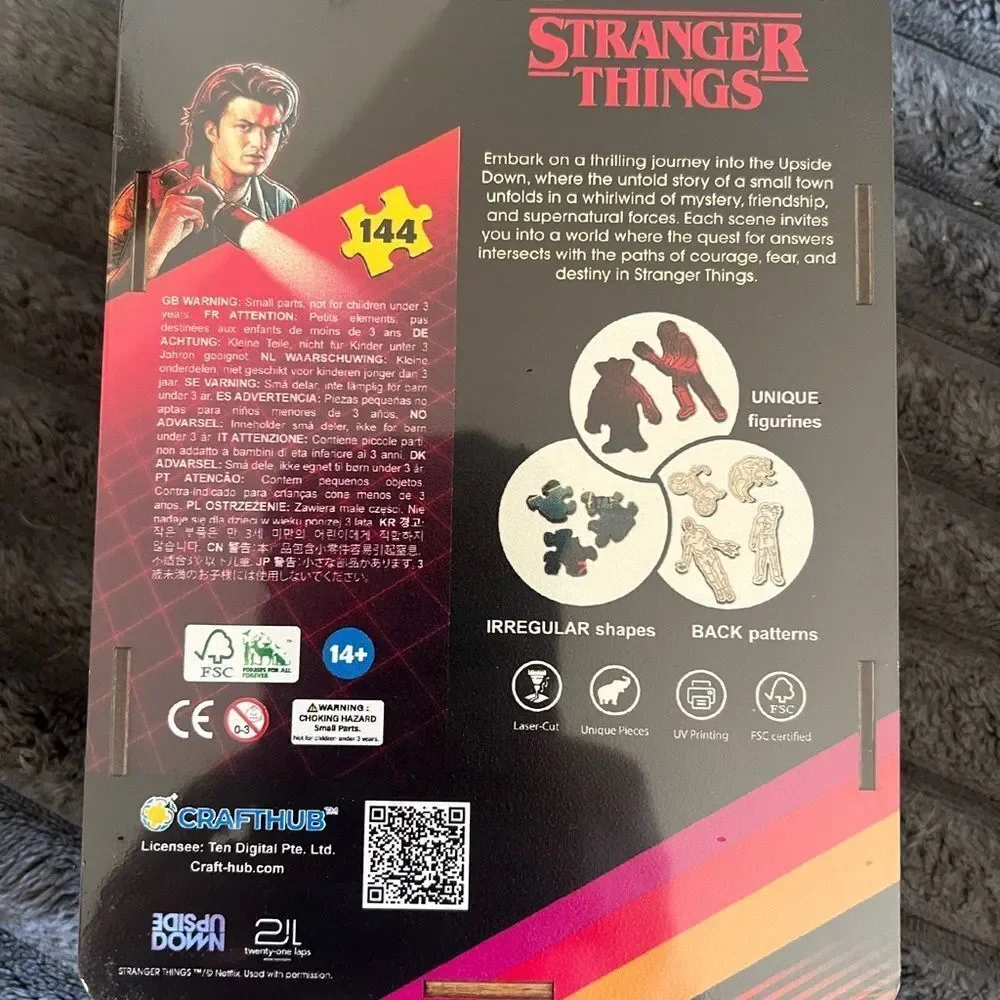 Netflix Stranger Things Premium Wooden Puzzle - Into The Upside Down
